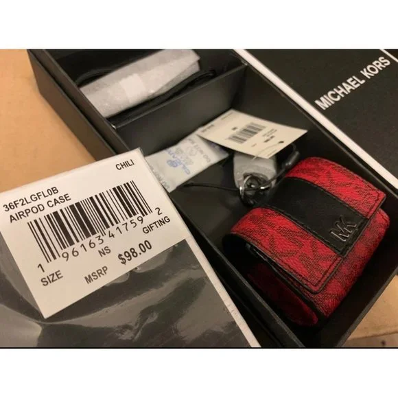 Michael Kors AirPod Lanyard Case for Apple AirPods Pro Chili - Picture 7 of 8